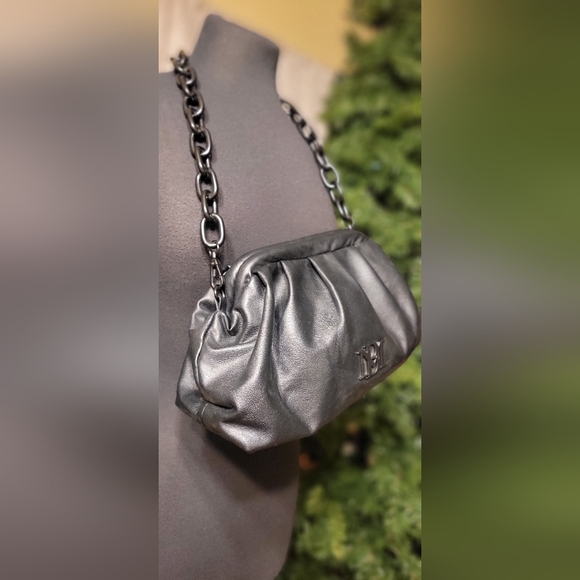 Black Chain Shoulder Bag - Picture 6 of 7